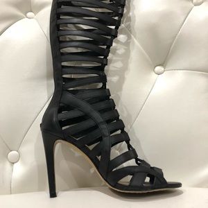 Vince Camuto OLIVIAN Knee High Gladiator Sandals 7